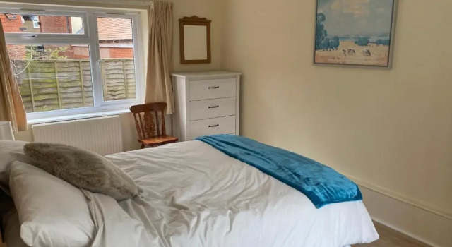 Large Ground floor apartment in the heart of Church Stretton with free parking
