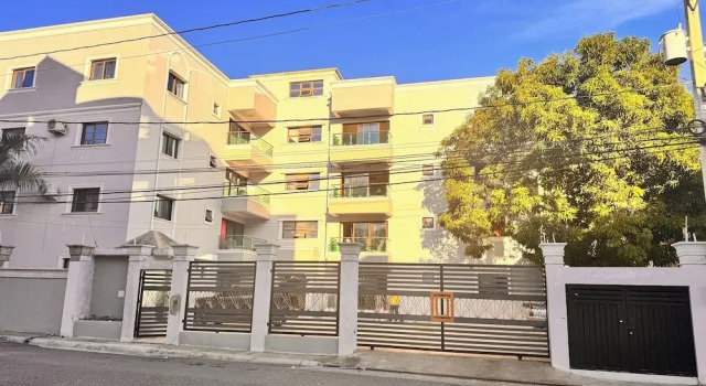 Enjoy Huge 4 Bedrooms and 3 Bathrooms