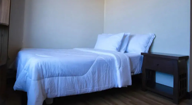 King Bed 2BR European Style City Center in Davao City Philippines, Prenota Appartamento Davao Davao