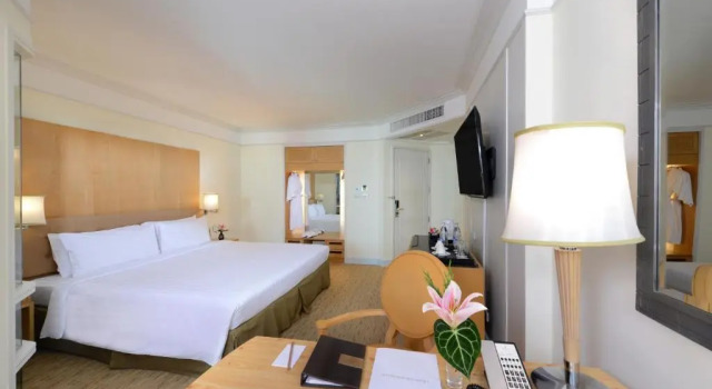 Одноместный номер Standard Miracle Grand Convention Hotel