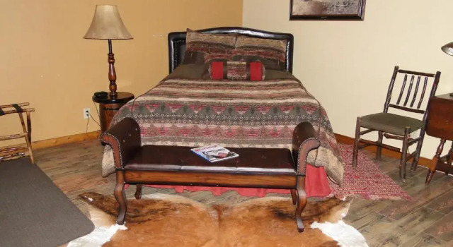 Студия Cowboys Lodge