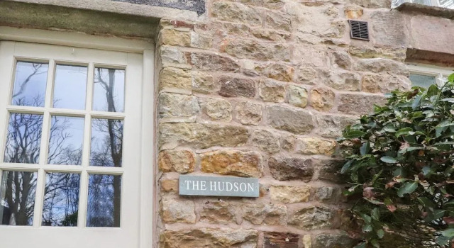 Hudson, 予約 ホテル ランカスター Lancashire