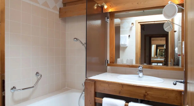 Номер Standard Дуплекс с балконом Hôtel La Grange dArly