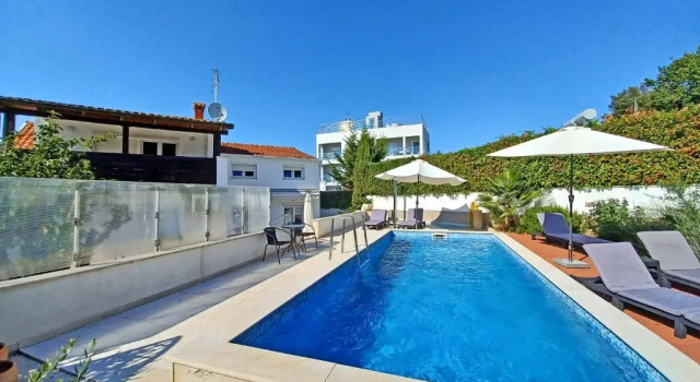 Студия Apartments Šebelja