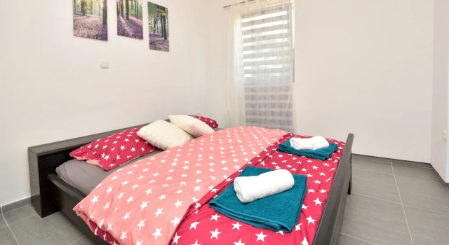 Apartmani Robi i Kristina, Забронировать Апартаменты/квартира Донжи Карин Задарская жупания