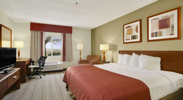 Baymont Inn & Suites Evansville North, Rezerwuj Hotel Haubstadt Indiana