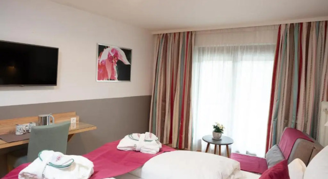Standardní Dvoulůžkový s manželskou postelí pokoj s balkonem Landhotel Santner