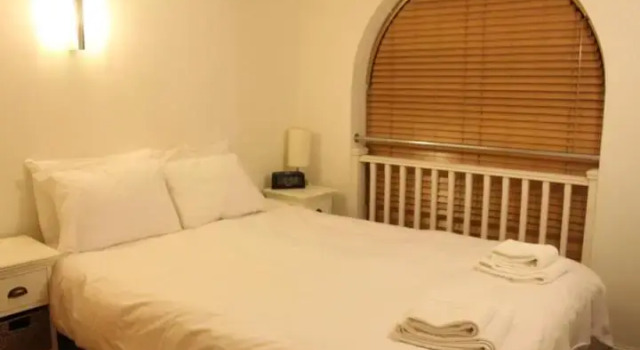 Central 2-Bed, 2-Bath Sanctuary near Holborn Station, Covent Garden & West End, Varaa Huoneisto Asunnot kohteessa Merseyside, Huoneisto