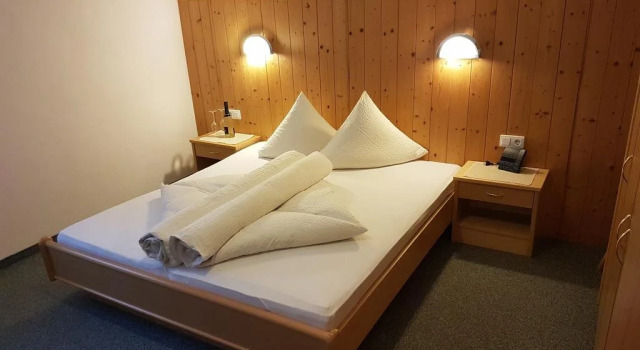 Gästehaus Walch, Prenota Hotel Hotel a Tirolo con parcheggio, Parcheggio