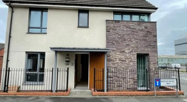 Holiday Home In Cardiff. Sleeps 6