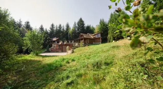 Hutorjanka, Prenota Hotel Tukhlya 