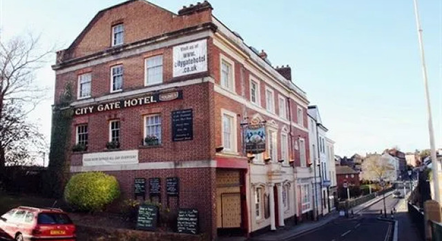 City Gate, Reservar Hotel Exeter Devon