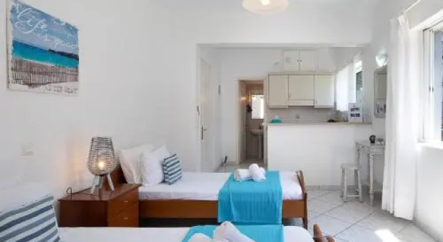 Irini Apartments and Studios