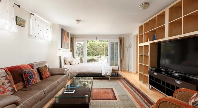 Private and Cozy Home in Kerrisdale, Réserver Maison de vacances Villas à Lower Mainland, Villa
