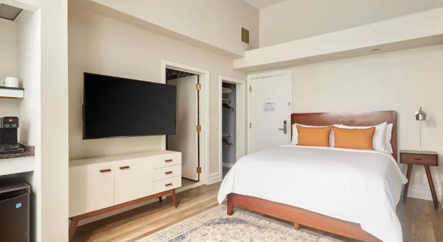 Номер Deluxe The Independent Hotel City Center