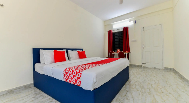 SilverKey Executive Stays 65165 Athani Residency, Boek Hotel Angamali New Delhi
