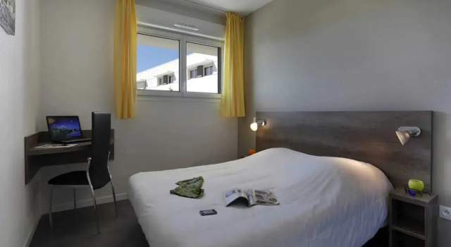 Montpellier Base Near Coast With Balcony, Забронировать Апартаменты/квартира Отели Hérault с бассейном, Бассейн