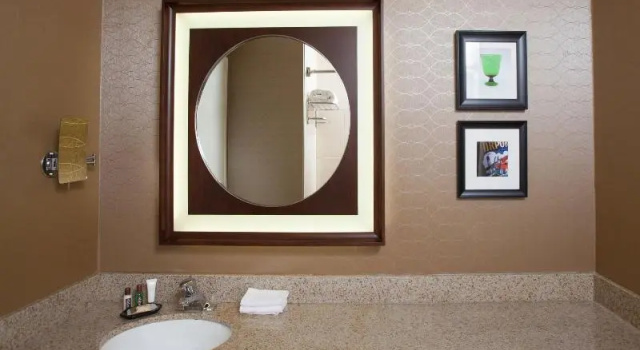 Четырёхместный номер Standard Sheraton Pittsburgh Airport Hotel