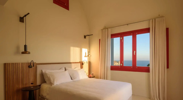 Люкс Comfort с частным бассейном и джакузи Potnia Theron Suites