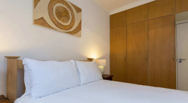 1 Bedroom Apartment in Notting Hill Accommodates 2, Varaa Huoneisto Asunnot kohteessa Merseyside, Huoneisto