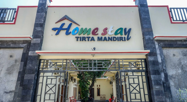 RedDoorz @ Umbul Ponggok Waterpark Klaten, Book Hotel Klaten Central Java