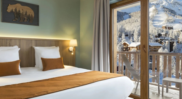 Четырёхместный номер Superior с балконом SOWELL HÔTEL LAlpe Blanche