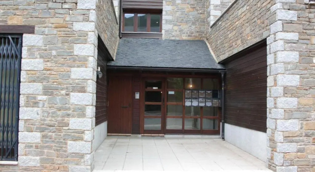 Apartamentos Nevados 28123, Book Apartment Hotels in Aragon with Parking, Parking