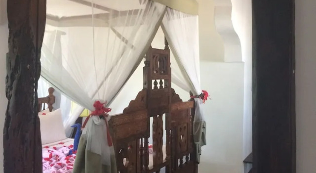 Четырёхместный номер Standard рядом с пляжем Pongwe Beach Hotel