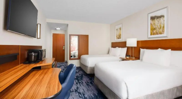 Четырёхместный номер Standard Fairfield Inn & Suites Boca Raton