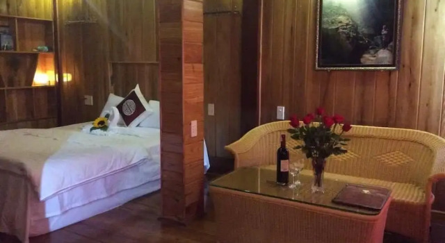 Phong Nha Mountain House, Rezervovat Hotel Phong Nha Quang Binh