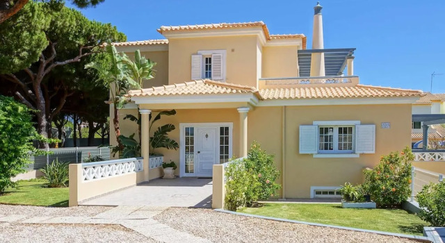 Villa Caly
