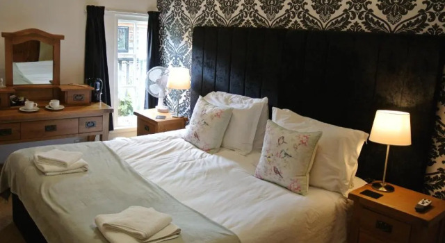 The Horse & Jockey Inn, Prenota Hotel Knighton Powys