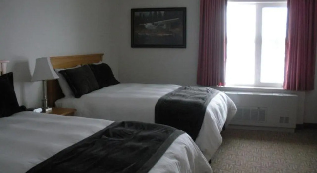 Четырёхместный полулюкс Hotel North Pole