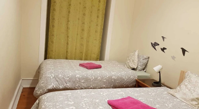 Fortune Guest house, Забронировать Хостел Хостелы Лиссабона, рядом с Roma - Areeiro Train Station, Хостел