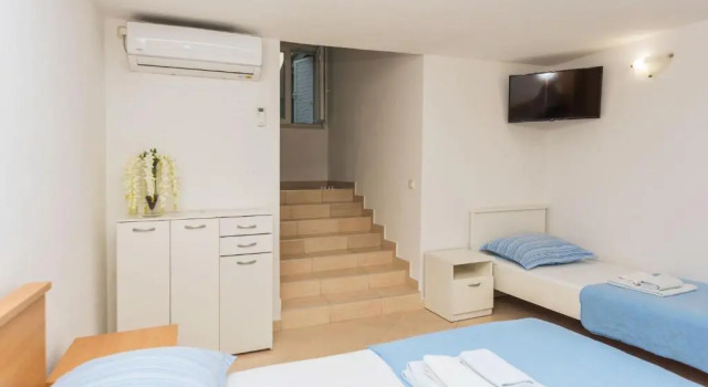Трёхместная студия Standard Apartments M&A