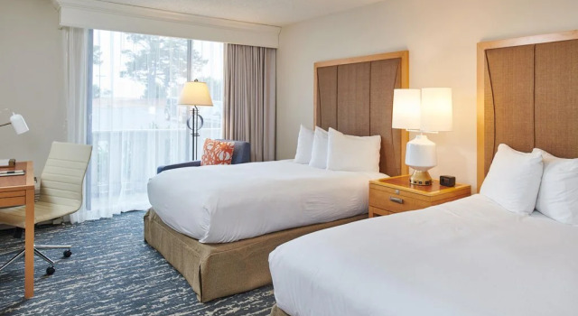 DoubleTree by Hilton Hotel Berkeley Marina, Забронировать Отель Отели и гостиницы Беркли, Отель