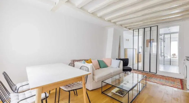Magnificent Flat - Center of Paris - Honore/rivoli, Забронировать Отель Париж Иль-де-Франс, рядом с Лувр — Риволи