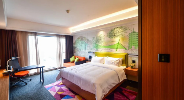 Номер Luxury Hampton by Hilton Changsha Liuyang