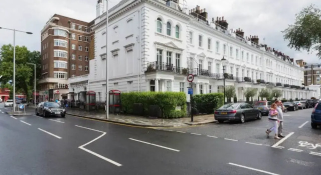 3 Bedroom South Kensington Flat, Забронировать Отель Кенсингтон и Челси Лондон, рядом с Здание «Мишлен Хауз»
