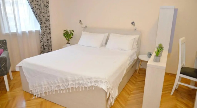 Apartment Filip, Забронировать Апартаменты/квартира Отели Котора с парковкой, рядом с Торговый центр Kamelija, Парковка