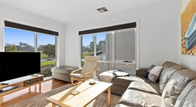 The Lake House, Buchen Sie Hotel Ocean Grove Bellarine Peninsula