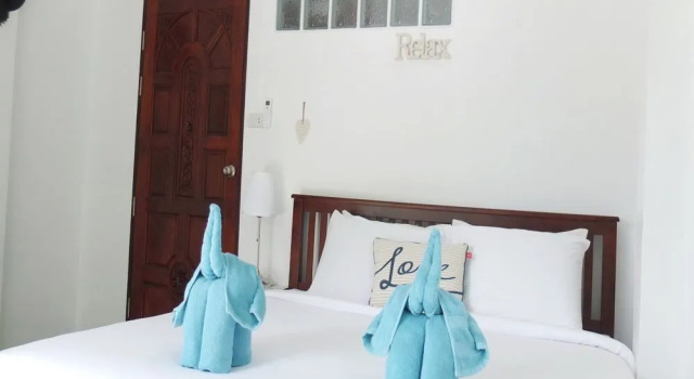 KVC Double Bedroom Apartment B, Varaa Huoneisto Hotellit North-Eastern Thailand pysäköinnillä, Pysäköinti