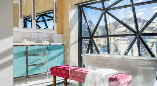 Семейный люкс The Silo Hotel