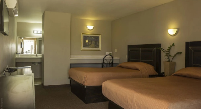 Четырёхместный номер Comfort BONITTO INN® Tampico Altamira