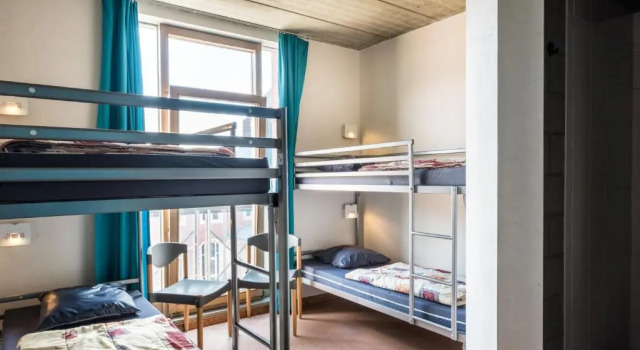 Четырёхместный номер Standard HI Liège Hostel