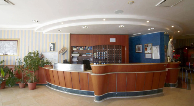 Hotel Villa San Pietro, Забронировать Отель Сан-Джованни-Ротондо Гаргано