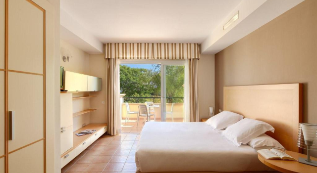 Elviria Hills Living