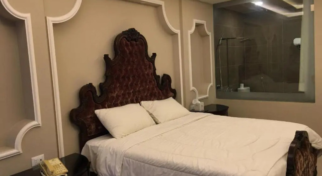 Полулюкс Luxury Platinum Hotel