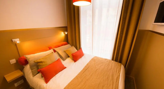 Ma Chambre à Lyon, Rezerwuj Hotel Lyon Rhône, w pobliżu Cuire Metro Station