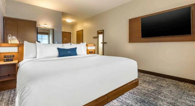 Номер Standard Holiday Inn Express Bettendorf - Davenport NE by IHG